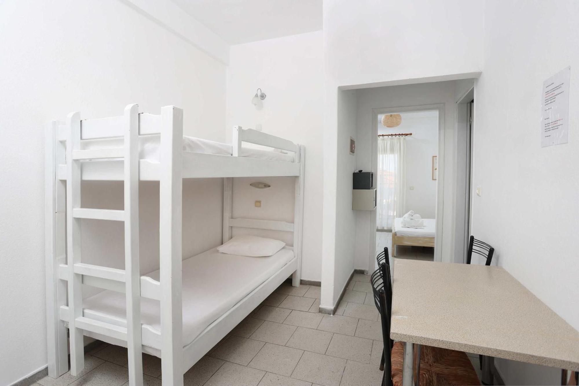 Spanos Apartments Anna'S Lodge 폴리크로노 외부 사진
