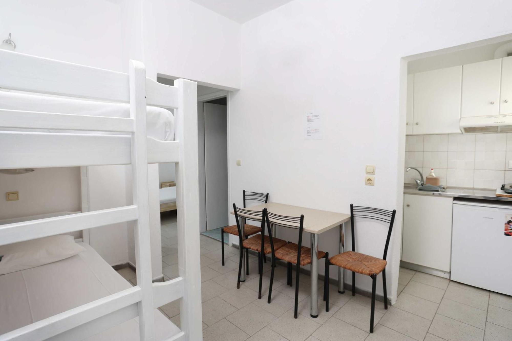 Spanos Apartments Anna'S Lodge 폴리크로노 외부 사진