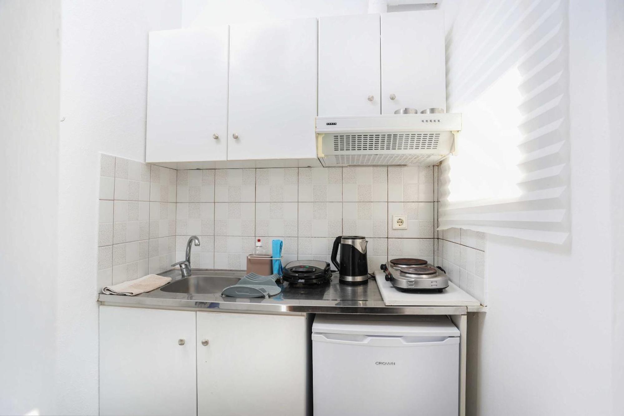 Spanos Apartments Anna'S Lodge 폴리크로노 외부 사진